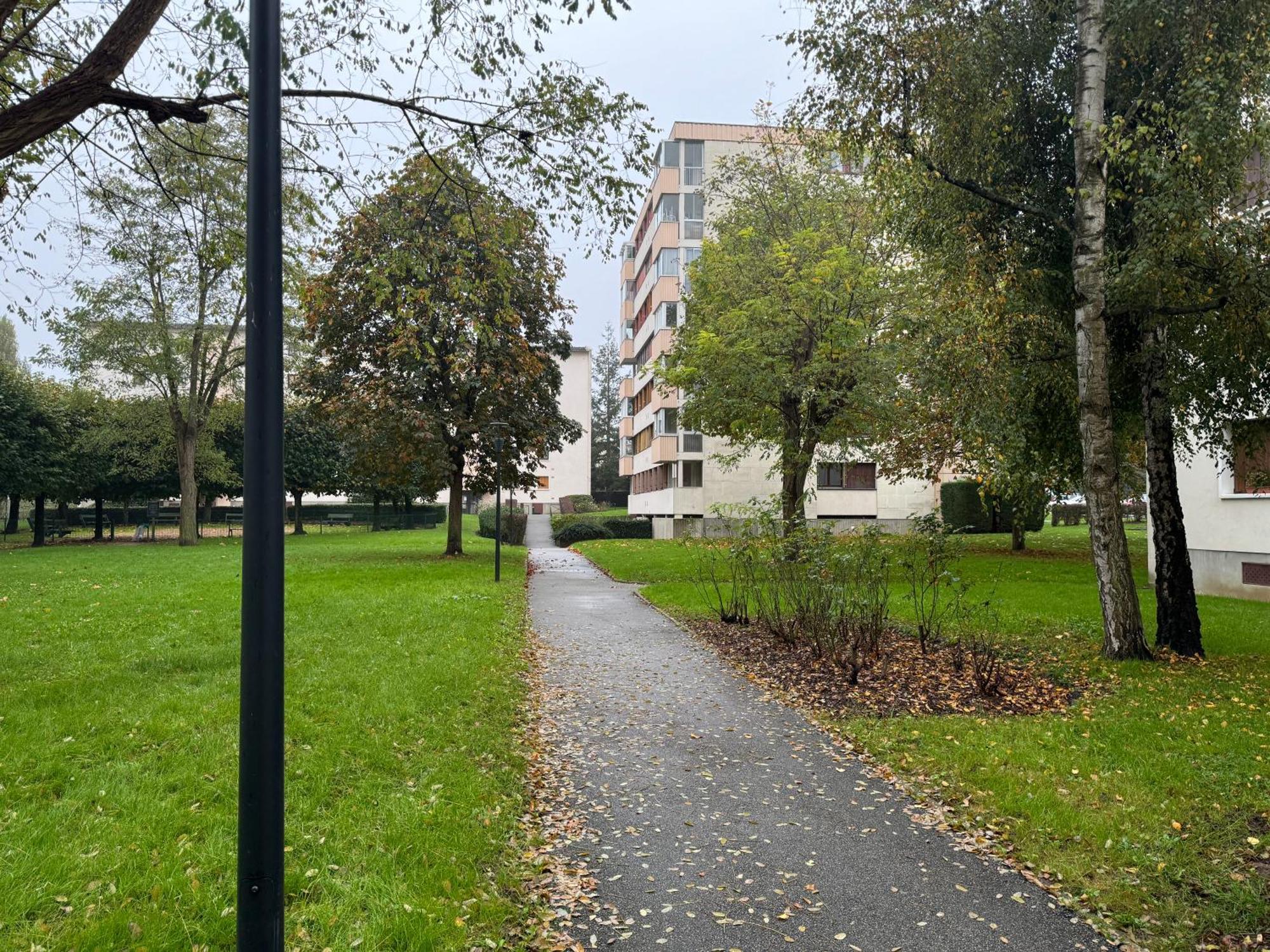 Appartement Periurbain De Paris Et Versailles Les Clayes-Sous-Bois Exterior foto