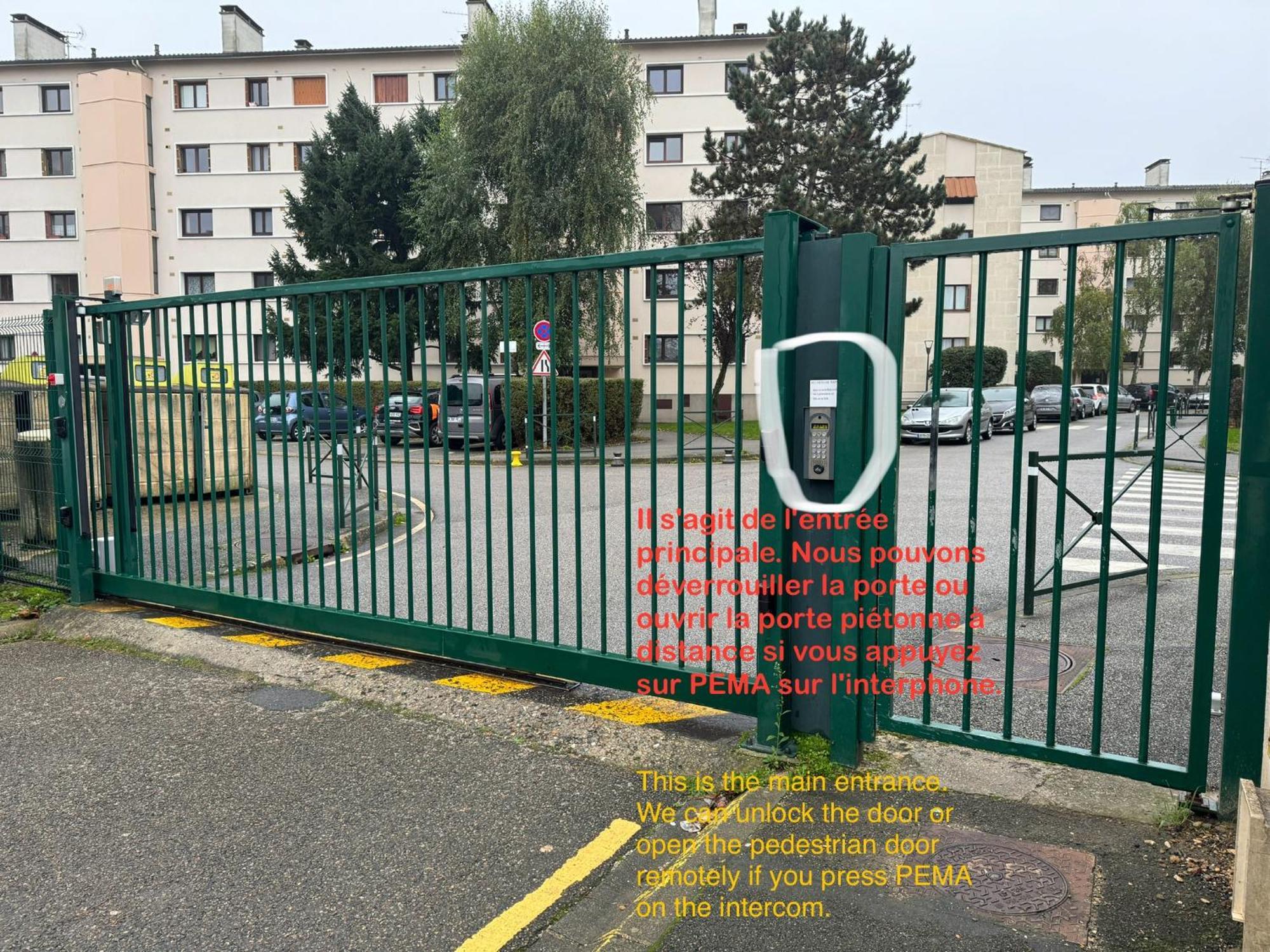Appartement Periurbain De Paris Et Versailles Les Clayes-Sous-Bois Exterior foto